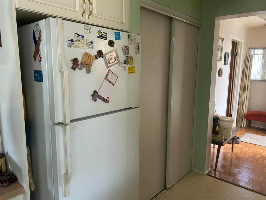 123 Centre Street, Torrington, AB - Indoor Photo Showing Other Room