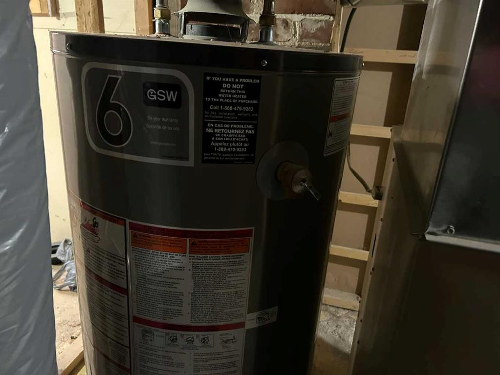 123 Centre Street, Torrington, AB - Indoor