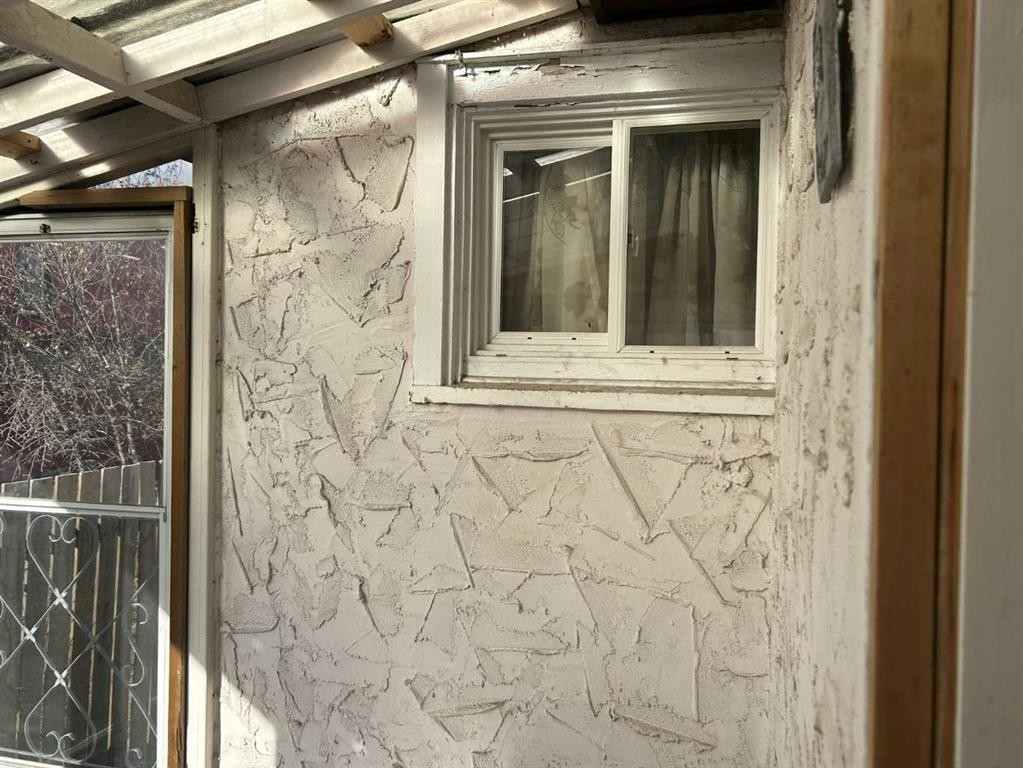 123 Centre Street, Torrington, AB - Indoor