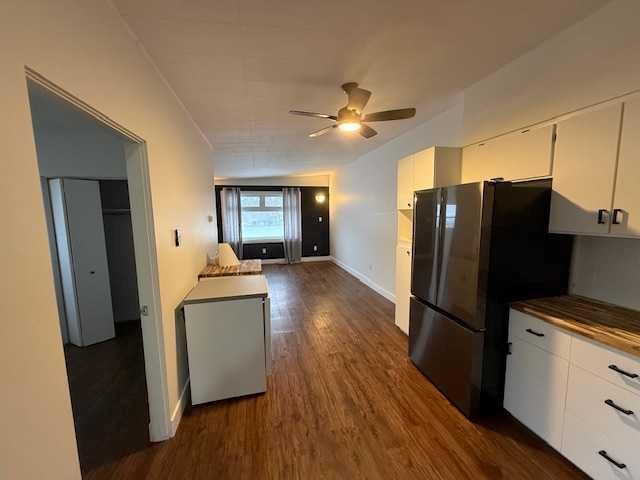 204B 9 Avenue Se, Drumheller, AB - Indoor Photo Showing Kitchen
