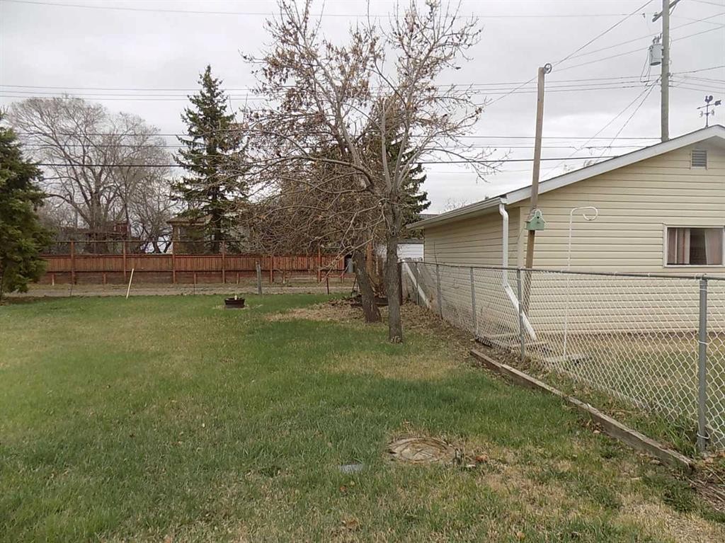 413 1 Avenue West, Hanna, AB