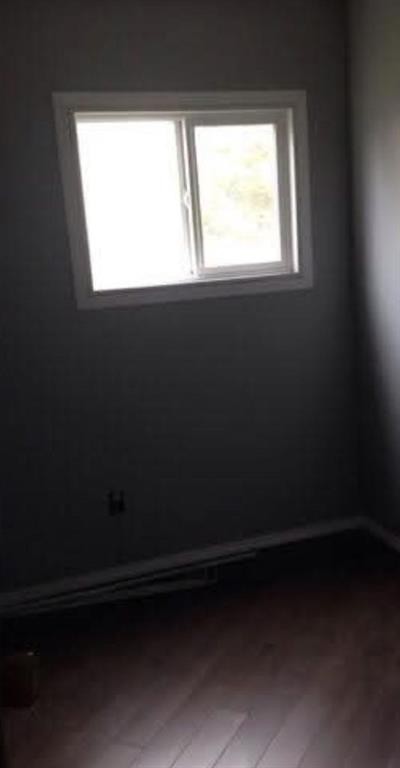 86 Poplar Street, Drumheller, AB - Indoor Photo Showing Other Room