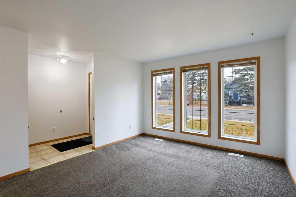 21 Pine Avenue West, Brooks, AB - Indoor Photo Showing Other Room