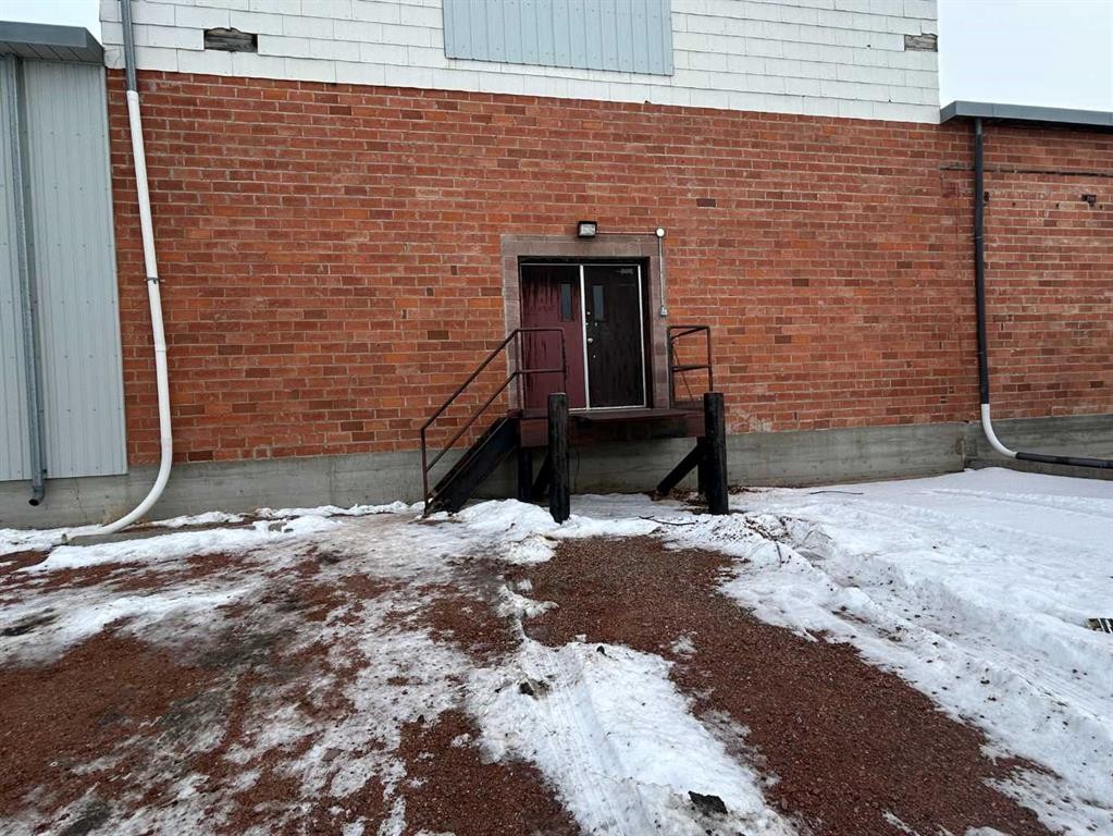 3-2404 2Nd Avenue North, Lethbridge, AB