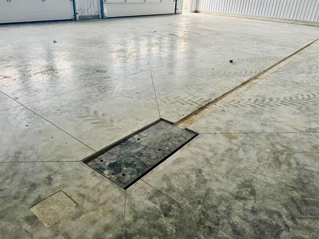 1212 30 Street North, Lethbridge, AB