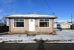 135 21 Street Fort Macleod, AB T0L 0Z0
