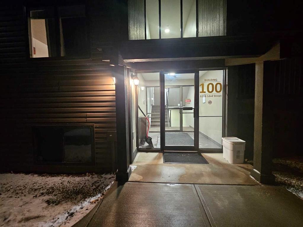 102-6108 53 Street, Olds, AB - Indoor Photo Showing Other Room