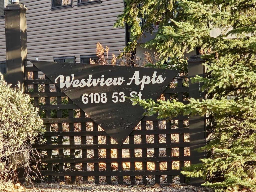 102-6108 53 Street, Olds, AB - Outdoor