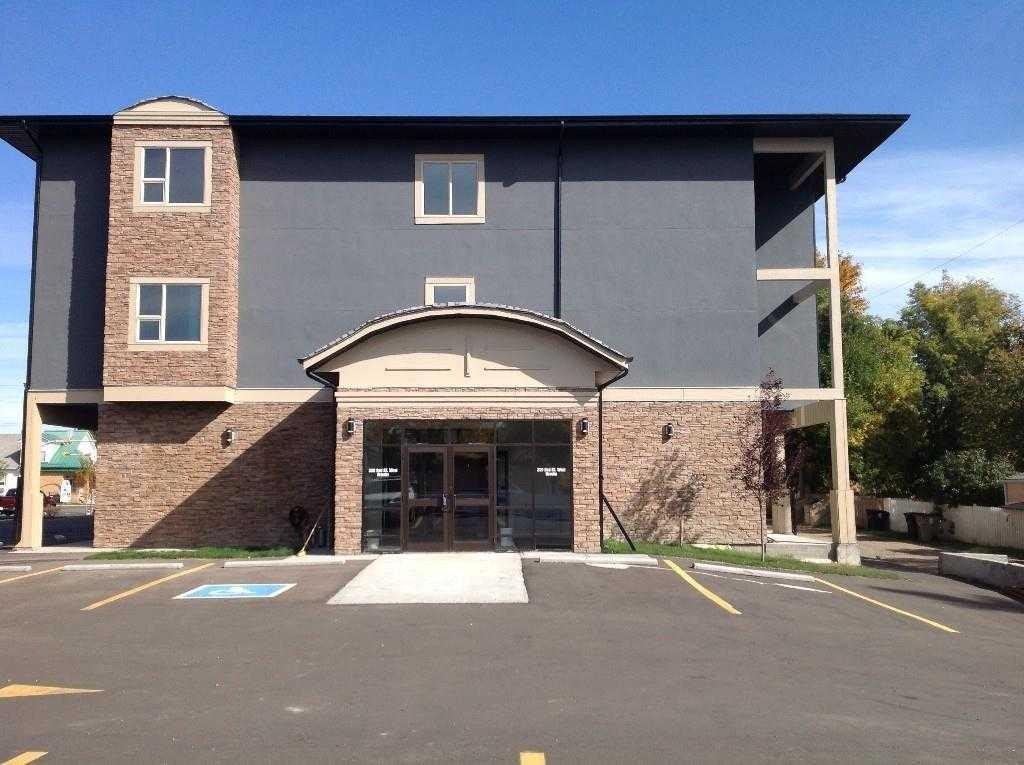 25-330 2 Street West, Brooks, AB - Outdoor
