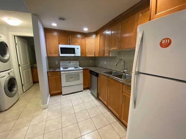 25-330 2 Street West, Brooks, AB - Indoor