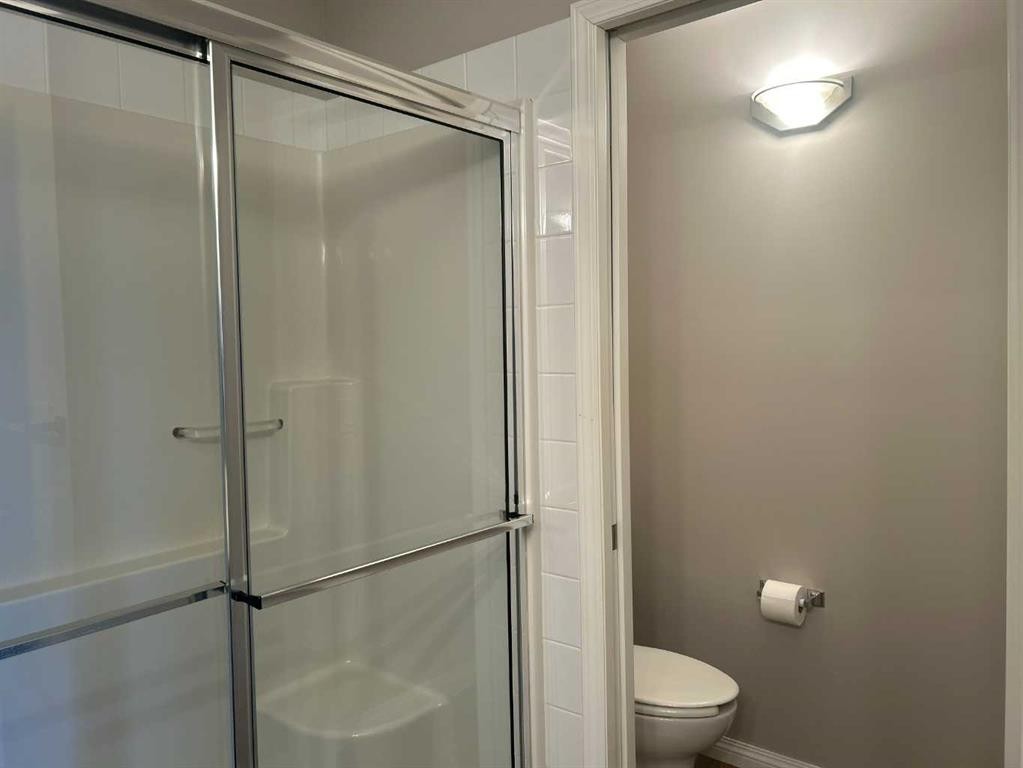 307-4403 67A Avenue, Olds, AB - Indoor Photo Showing Bathroom