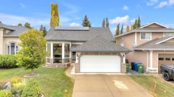 18 Asmundsen Close Red Deer, AB T4R 2X6