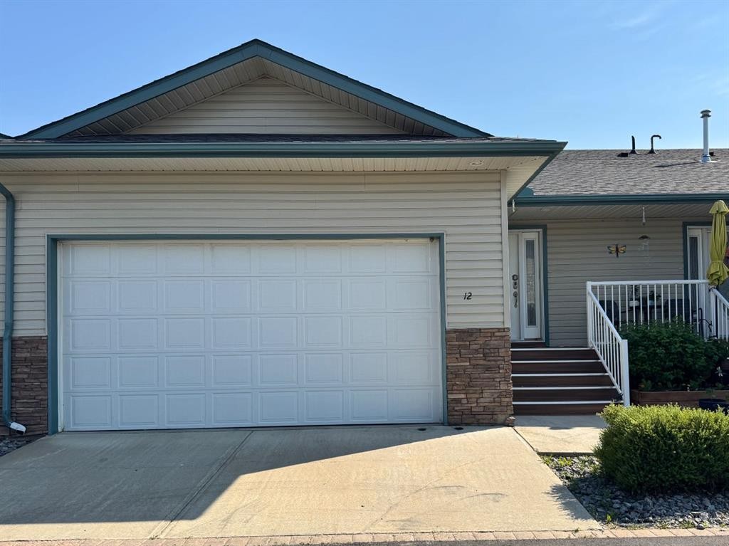 12 Garden Way, Drumheller, AB - Outdoor