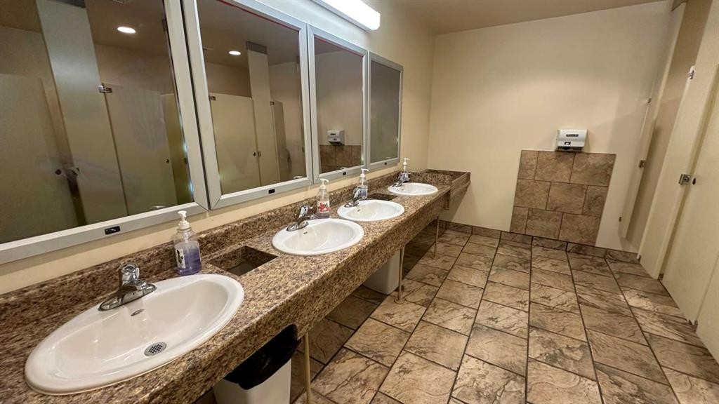 1381 Dinosaur Trail North, Drumheller, AB