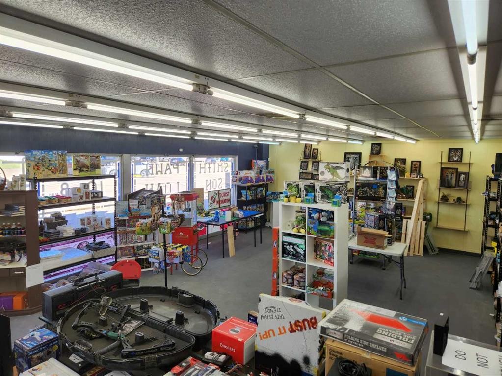 208 Railway Avenue East, Drumheller, AB
