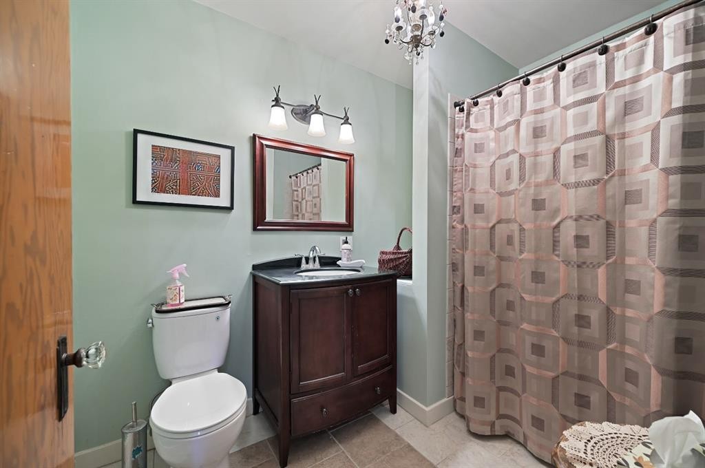 132 17 Avenue Nw, Calgary, AB