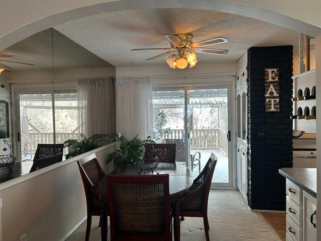4529 Shannon Drive, Olds, AB - Indoor Photo Showing Dining Room