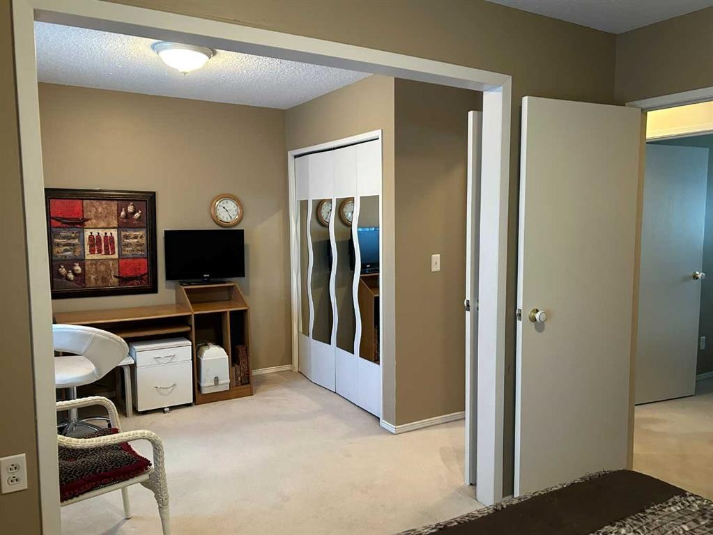 4529 Shannon Drive, Olds, AB - Indoor