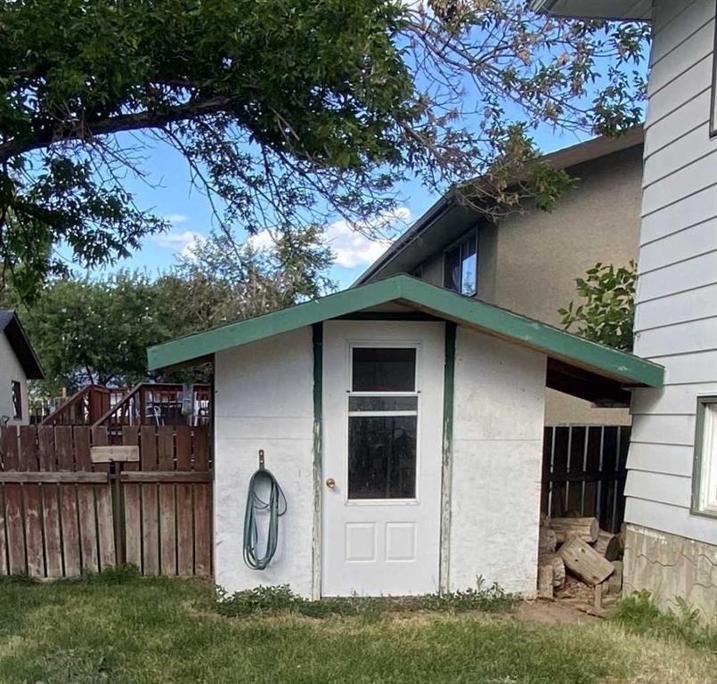 85 Ingram Park Drive, Brooks, AB - Outdoor With Exterior