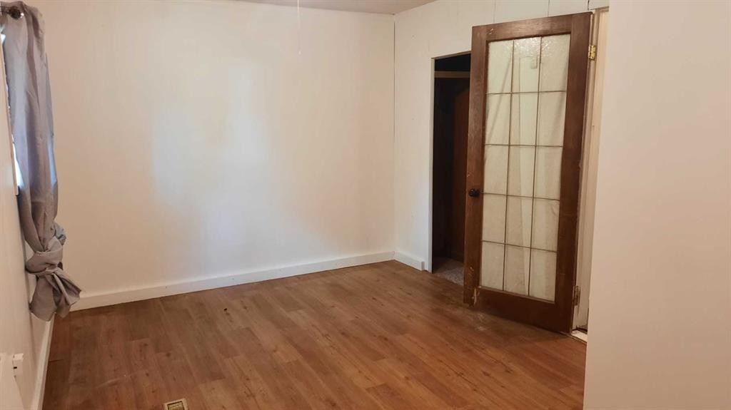 240 2 Avenue, Drumheller, AB - Indoor Photo Showing Other Room