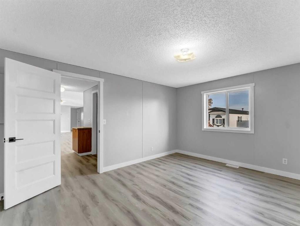 57 Maple Drive West, Brooks, AB