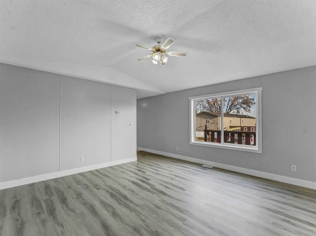 57 Maple Drive West, Brooks, AB