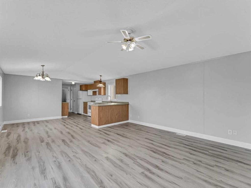 57 Maple Drive West, Brooks, AB