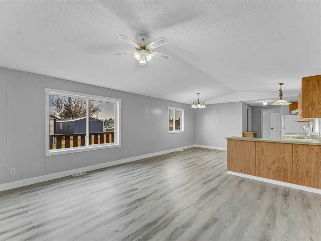 57 Maple Drive West, Brooks, AB