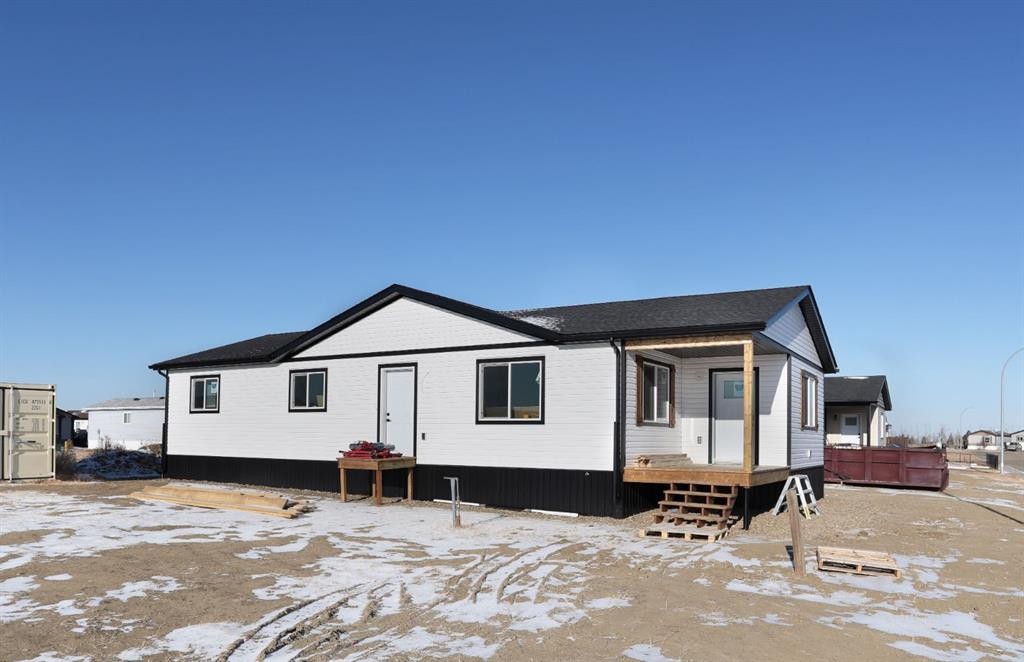 94 Meadowplace Drive, Brooks, AB - Outdoor
