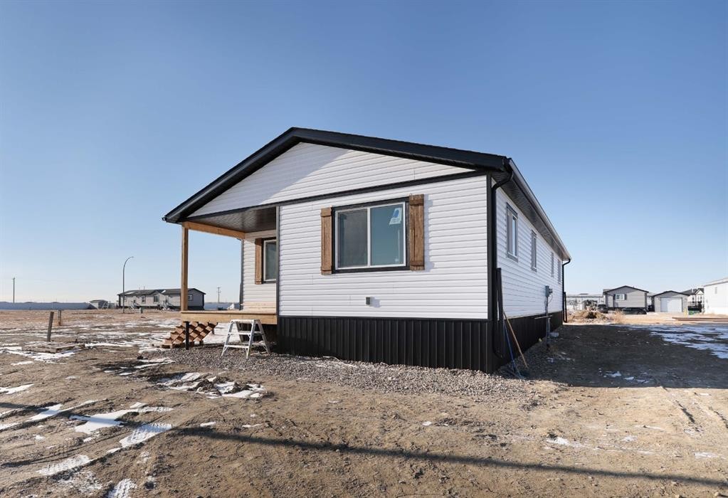 94 Meadowplace Drive, Brooks, AB - Outdoor