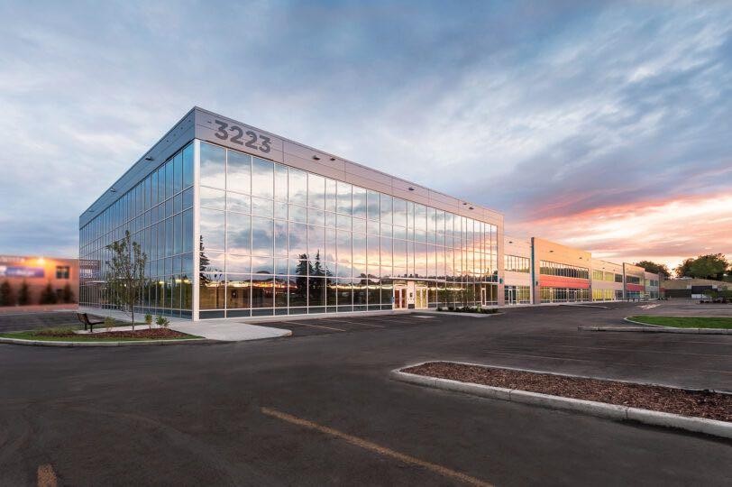 305-3223 5 Avenue Ne, Calgary, AB