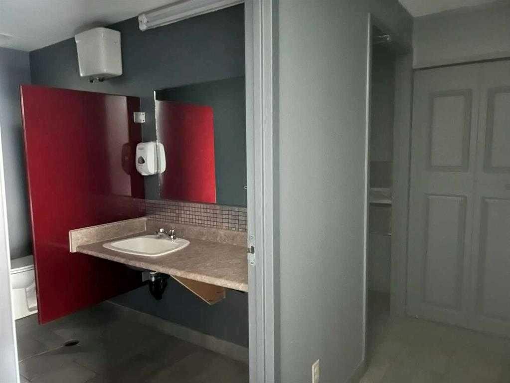 4516 Highway 27, Rural Mountain View County, AB