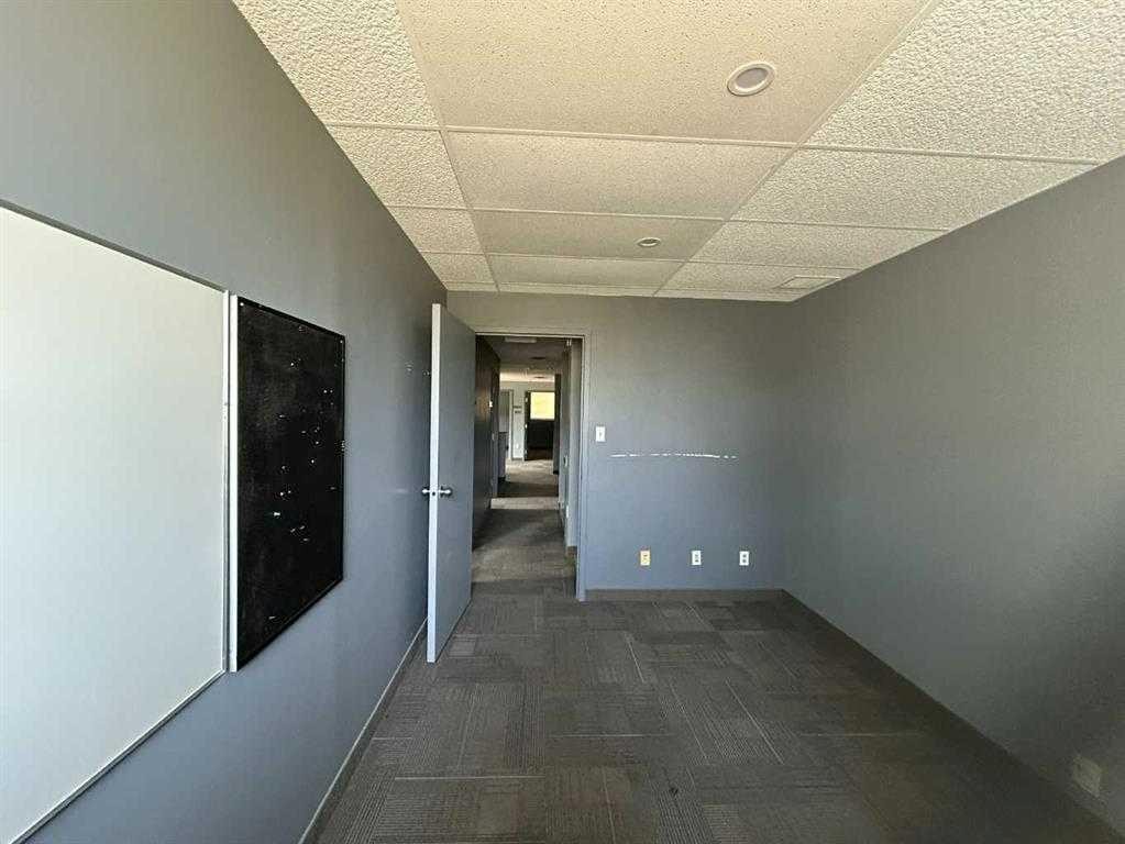 4516 Highway 27, Rural Mountain View County, AB