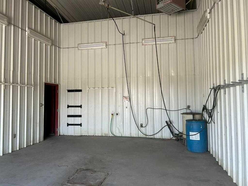 4516 Highway 27, Rural Mountain View County, AB