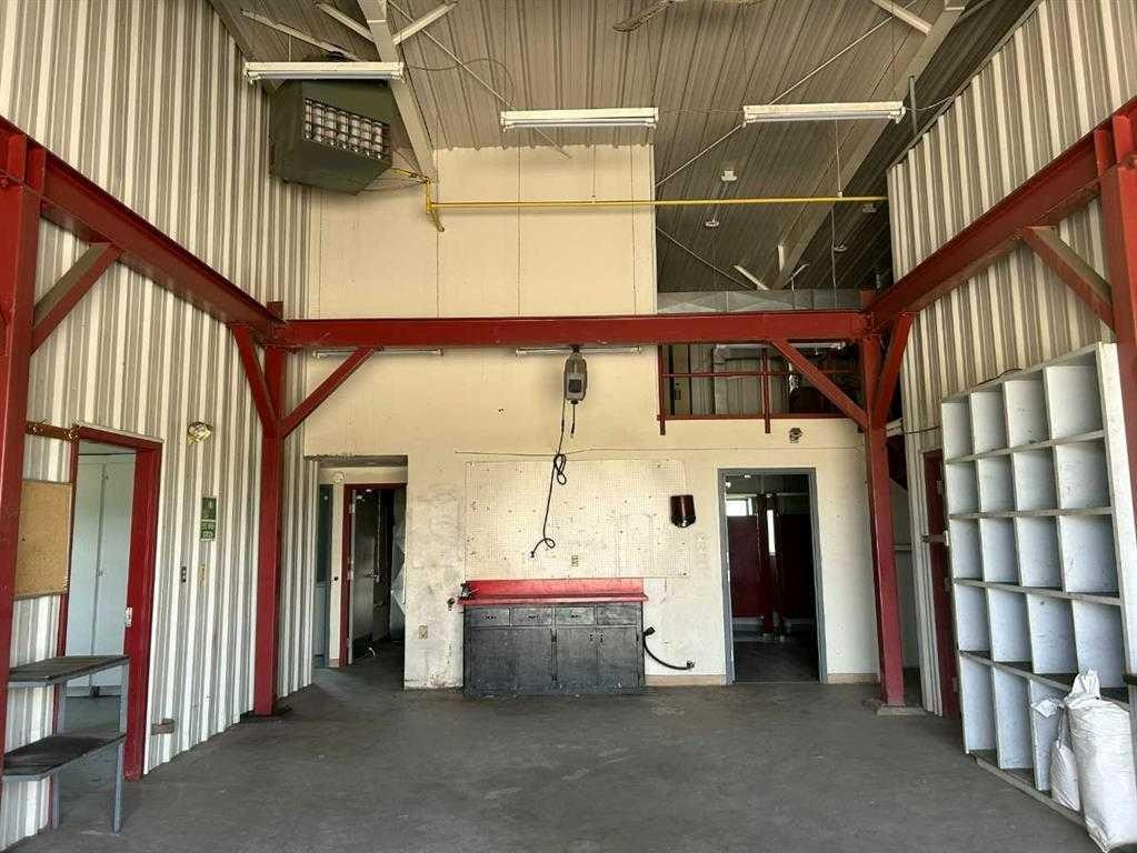 4516 Highway 27, Rural Mountain View County, AB