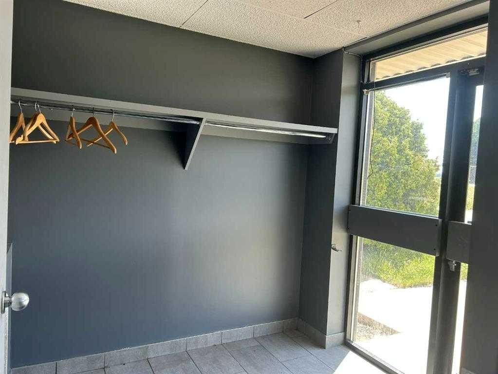 4516 Highway 27, Rural Mountain View County, AB