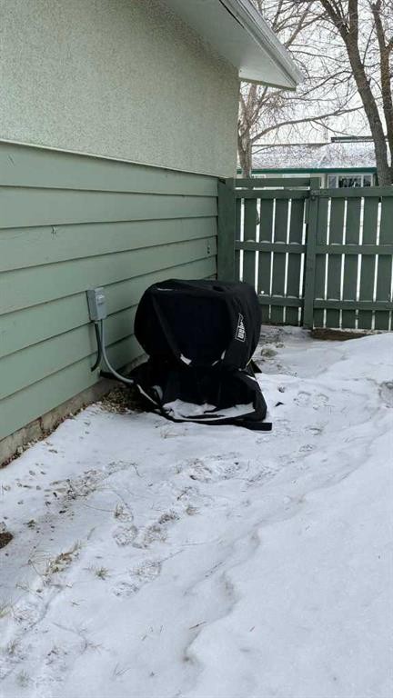 4817 Windsor Avenue, Coronation, AB - Outdoor