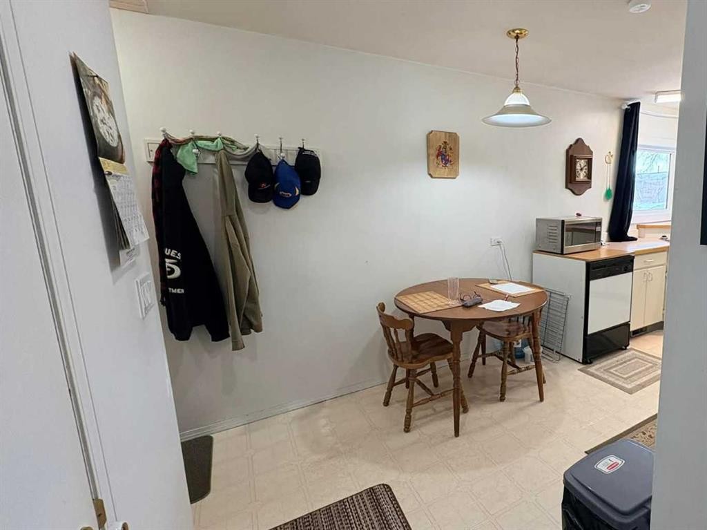 4817 Windsor Avenue, Coronation, AB - Indoor