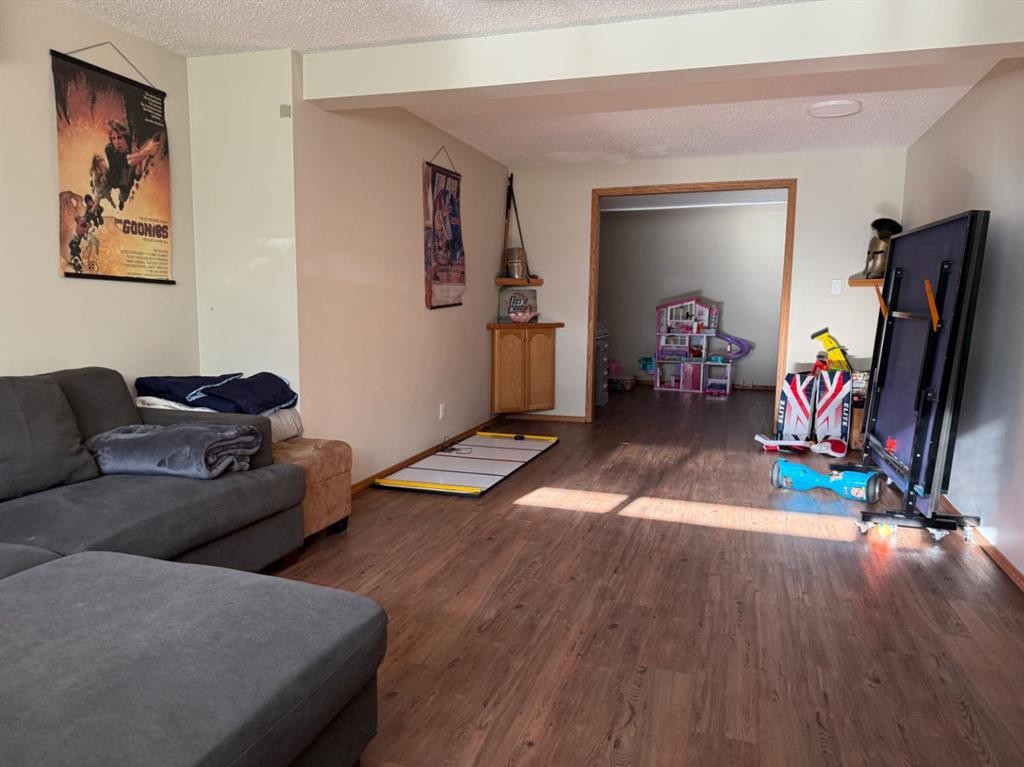 1148 Newcastle Road, Drumheller, AB