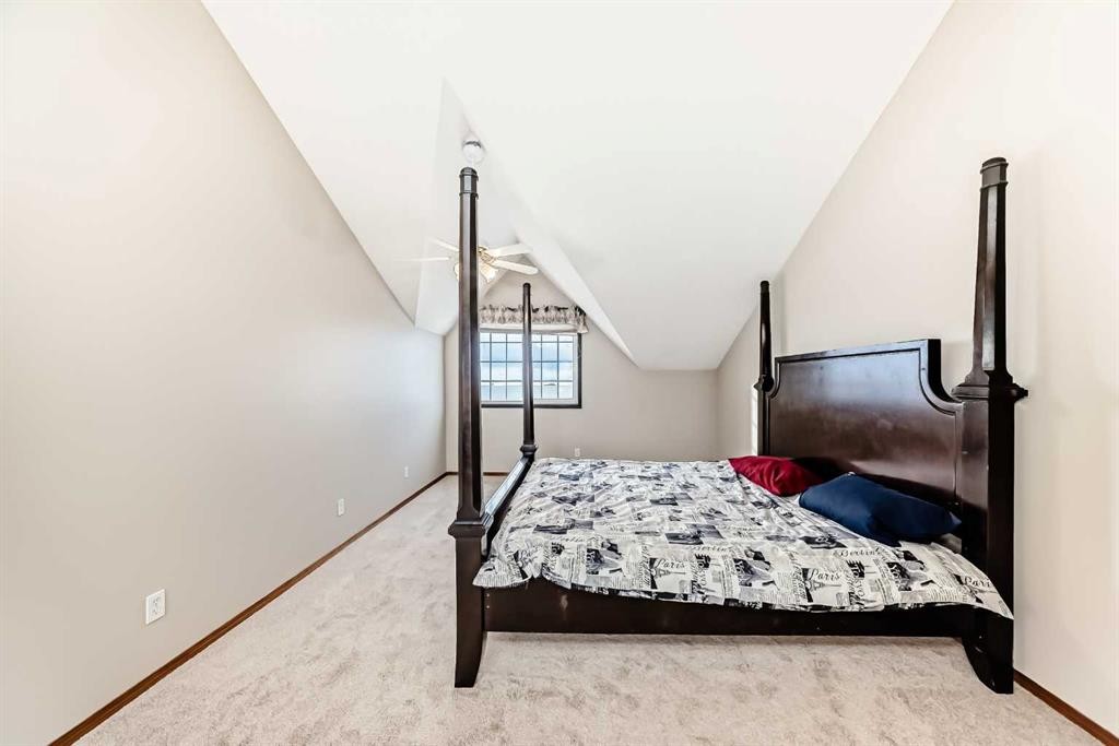 5 Chinook Crescent, Beiseker, AB - Indoor Photo Showing Bedroom