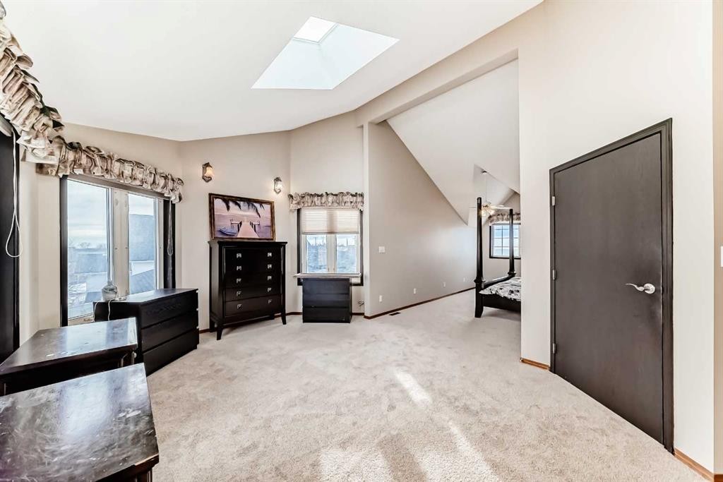 5 Chinook Crescent, Beiseker, AB - Indoor