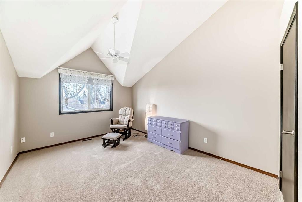 5 Chinook Crescent, Beiseker, AB - Indoor