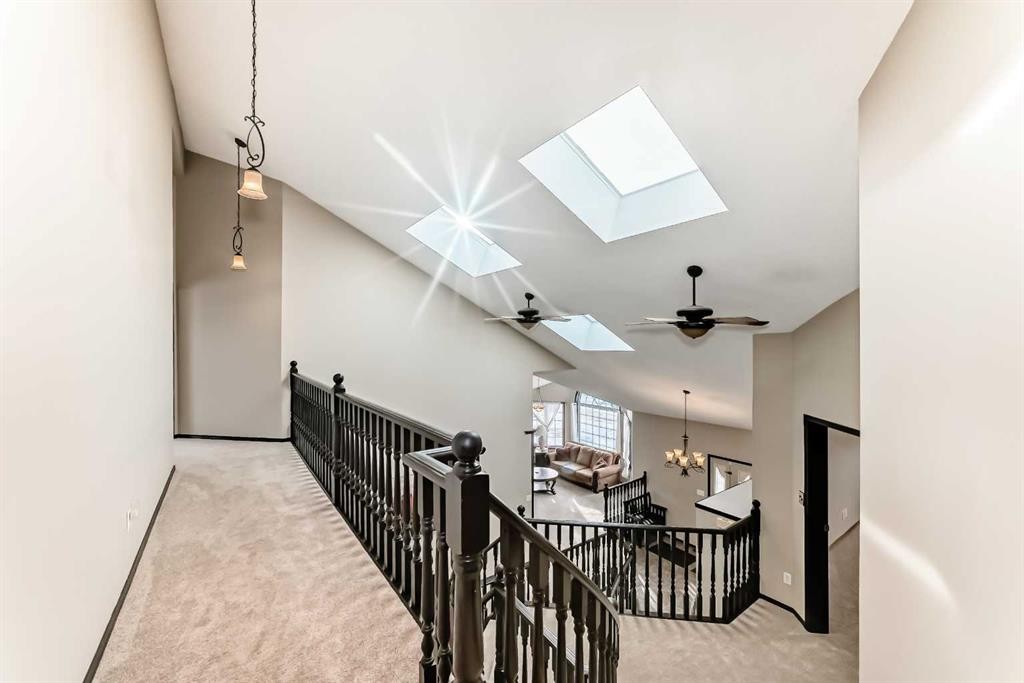 5 Chinook Crescent, Beiseker, AB - Indoor Photo Showing Other Room