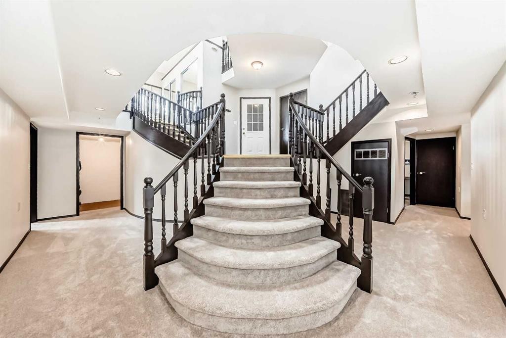 5 Chinook Crescent, Beiseker, AB - Indoor Photo Showing Other Room