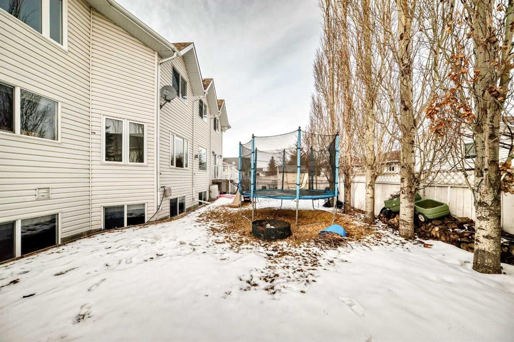 5 Chinook Crescent, Beiseker, AB - Outdoor