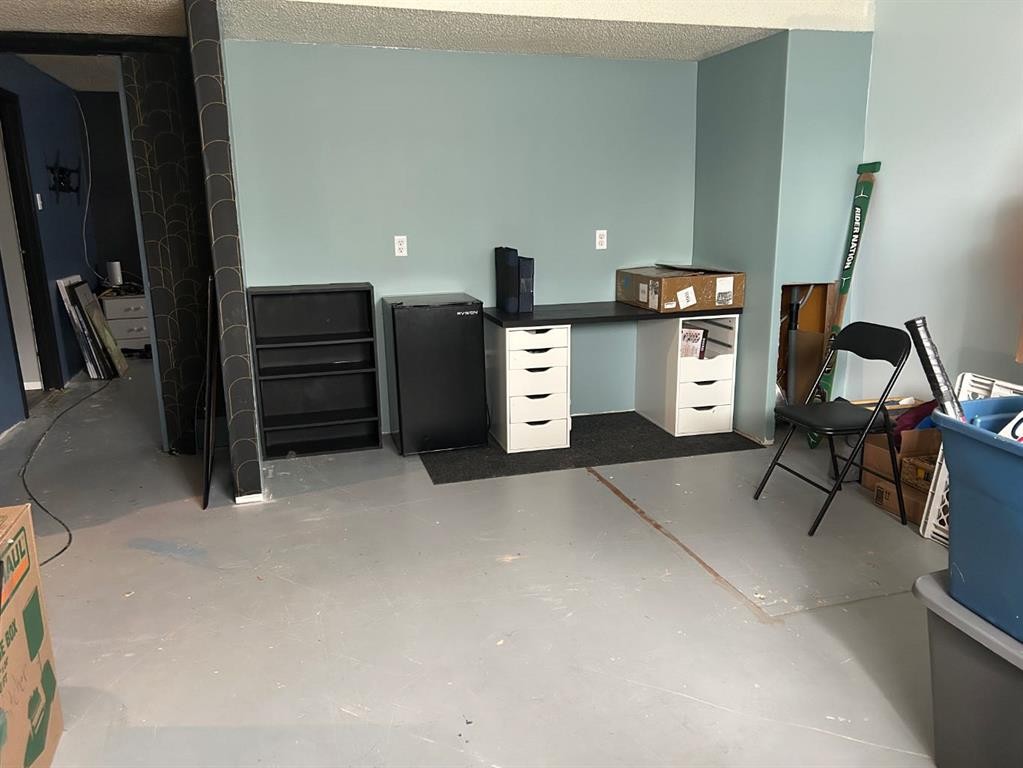 44 Wildrose Crescent West, Brooks, AB - Indoor