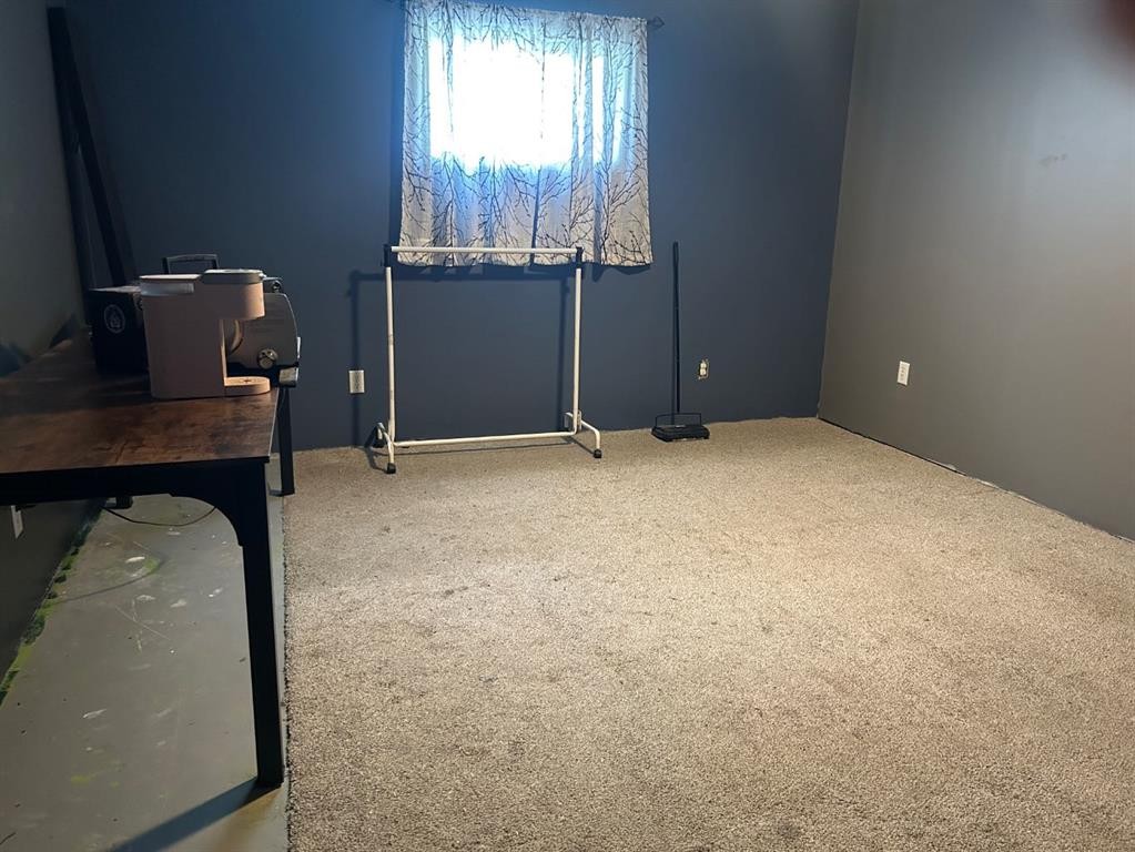 44 Wildrose Crescent West, Brooks, AB - Indoor Photo Showing Other Room