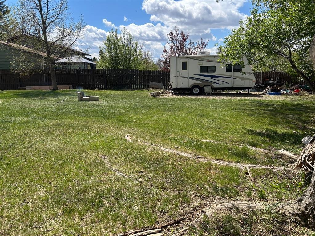 44 Wildrose Crescent West, Brooks, AB - Outdoor