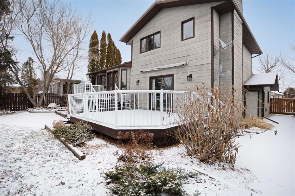 5 Fairview Crescent East, Brooks, AB - Outdoor With Deck Patio Veranda With Exterior