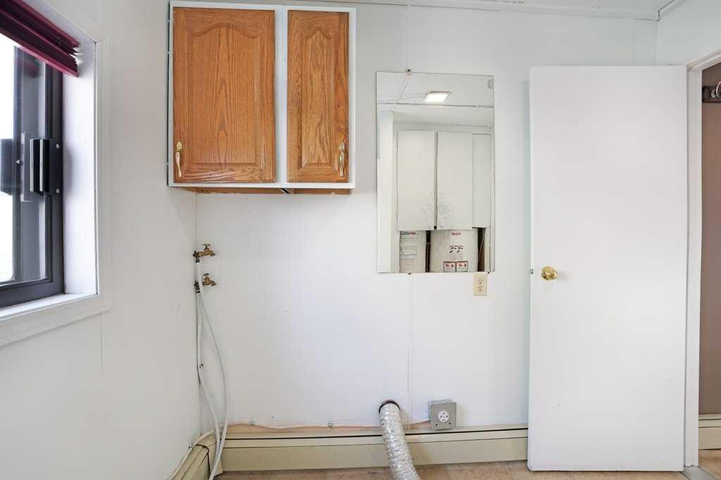 102 Centre Street, Duchess, AB